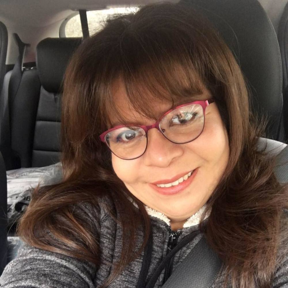 Meet your Posher, Claudia